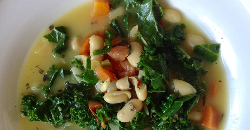 Cavolo Nero: sopa de kale y frijoles blancos