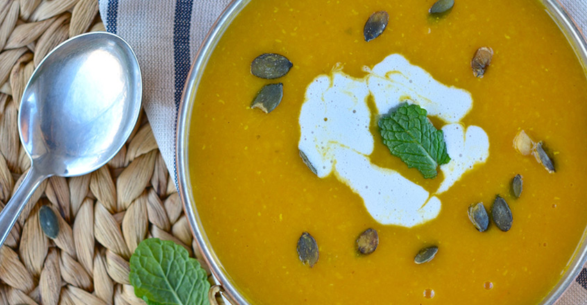 Sopa de calabaza de invierno (butternut) con lentejas