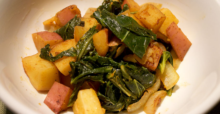 Papas rojas con vegetales verdes