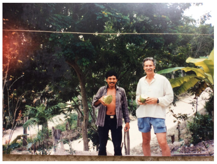 Vivía con una familia en las selvas tropicales