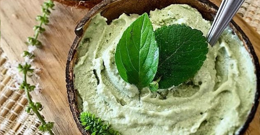 Helado de menta fresca y albahaca
